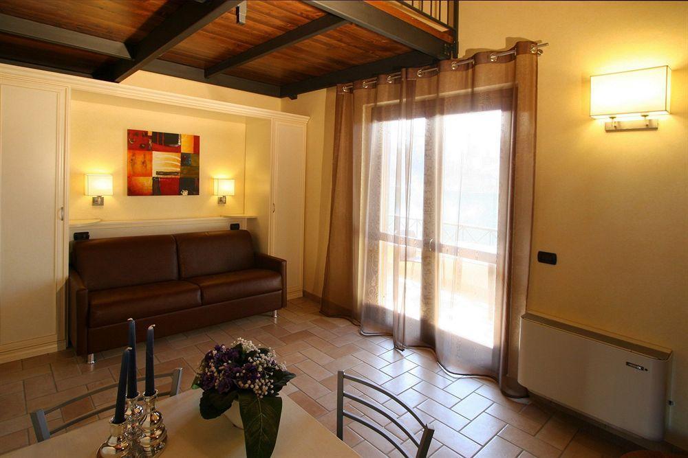 Borgo Castel Savelli Apart otel Grottaferrata Dış mekan fotoğraf