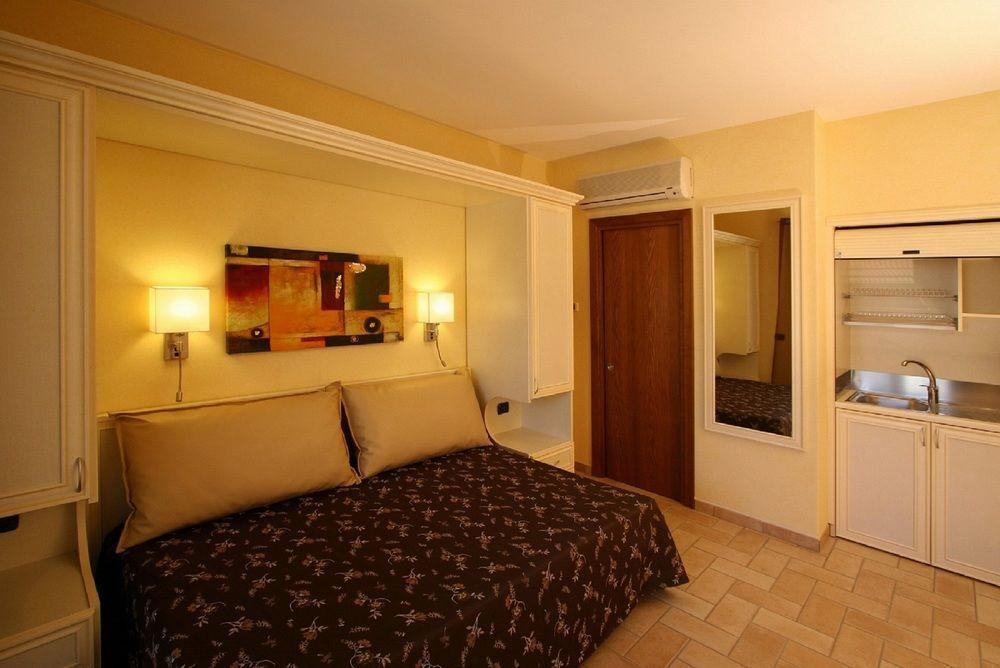 Borgo Castel Savelli Apart otel Grottaferrata Dış mekan fotoğraf